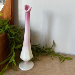 Fenton slag uranium glass bud vase